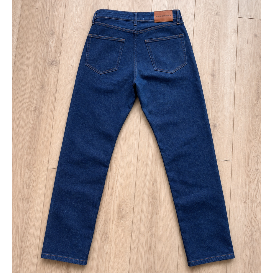 Mørkeblå Fabricobe jeans fra Shaping New Tomorrow med slim pasform og klassisk denim udseende.
