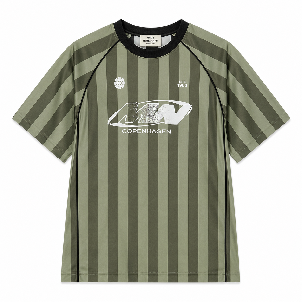Grønstribet Mads Nørgaard t-shirt i jersey med casual pasform og lange ærmer.
